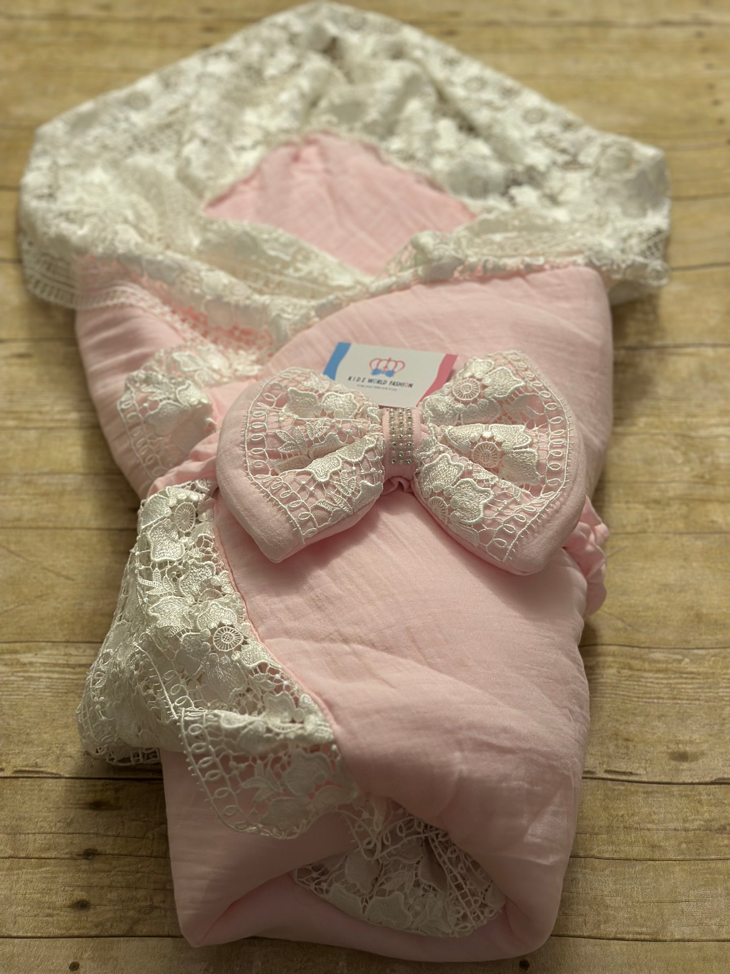 Pinky white lace Swaddle set 🌸
