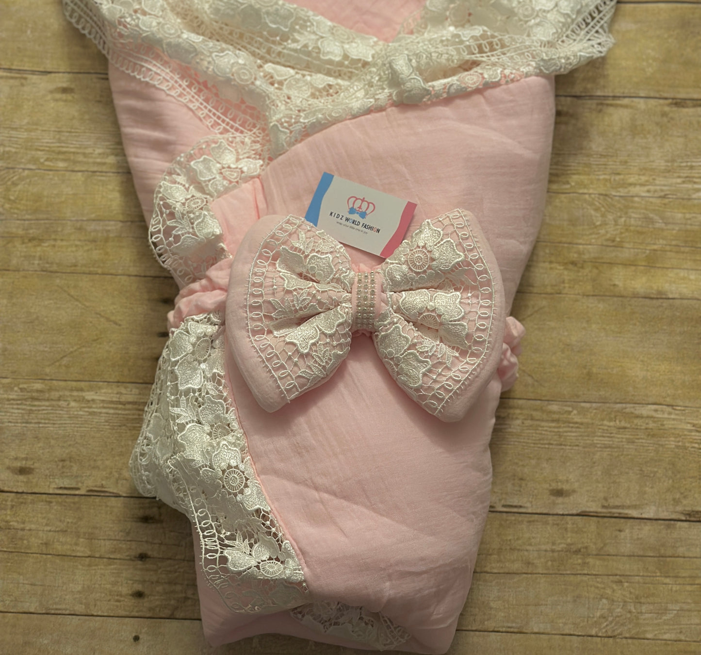 Pinky white lace Swaddle set 🌸